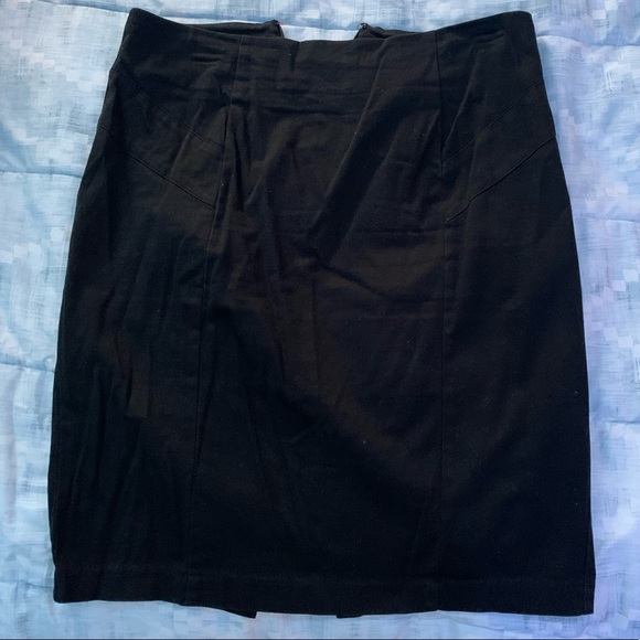 Black pencil skirt - Picture 2 of 2